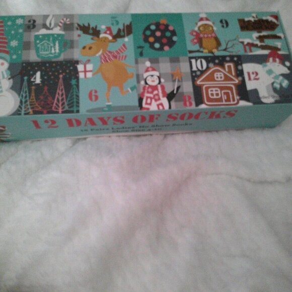 12 Days of Socks With Gift Box - 12 Pairs Christmas No Show Socks Ladies - NEW ! - Picture 1 of 2